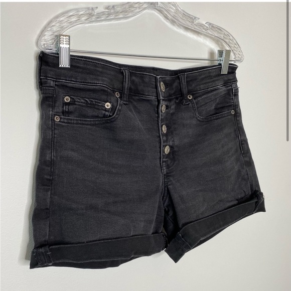 American Eagle Next Level Stretch
Black 4-Button Fly Midi Cuffed Shorts - Picture 3 of 10
